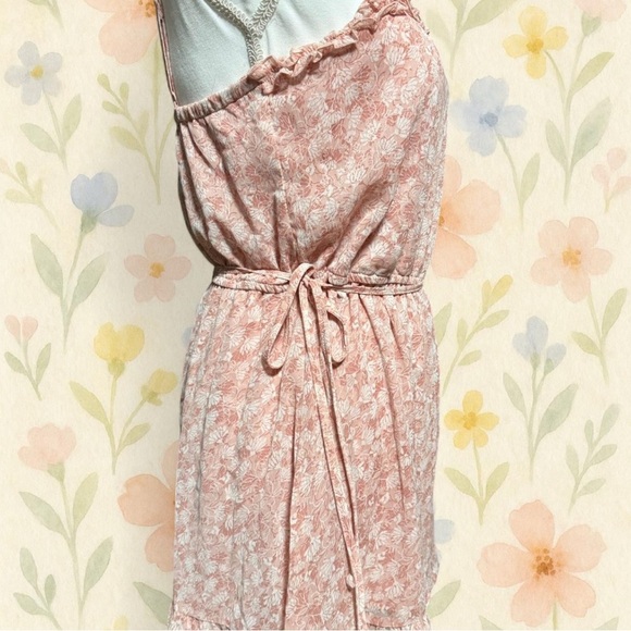 Row A Pink Floral Romper Ruffle Hem Adjustable Straps Size M - Picture 3 of 7